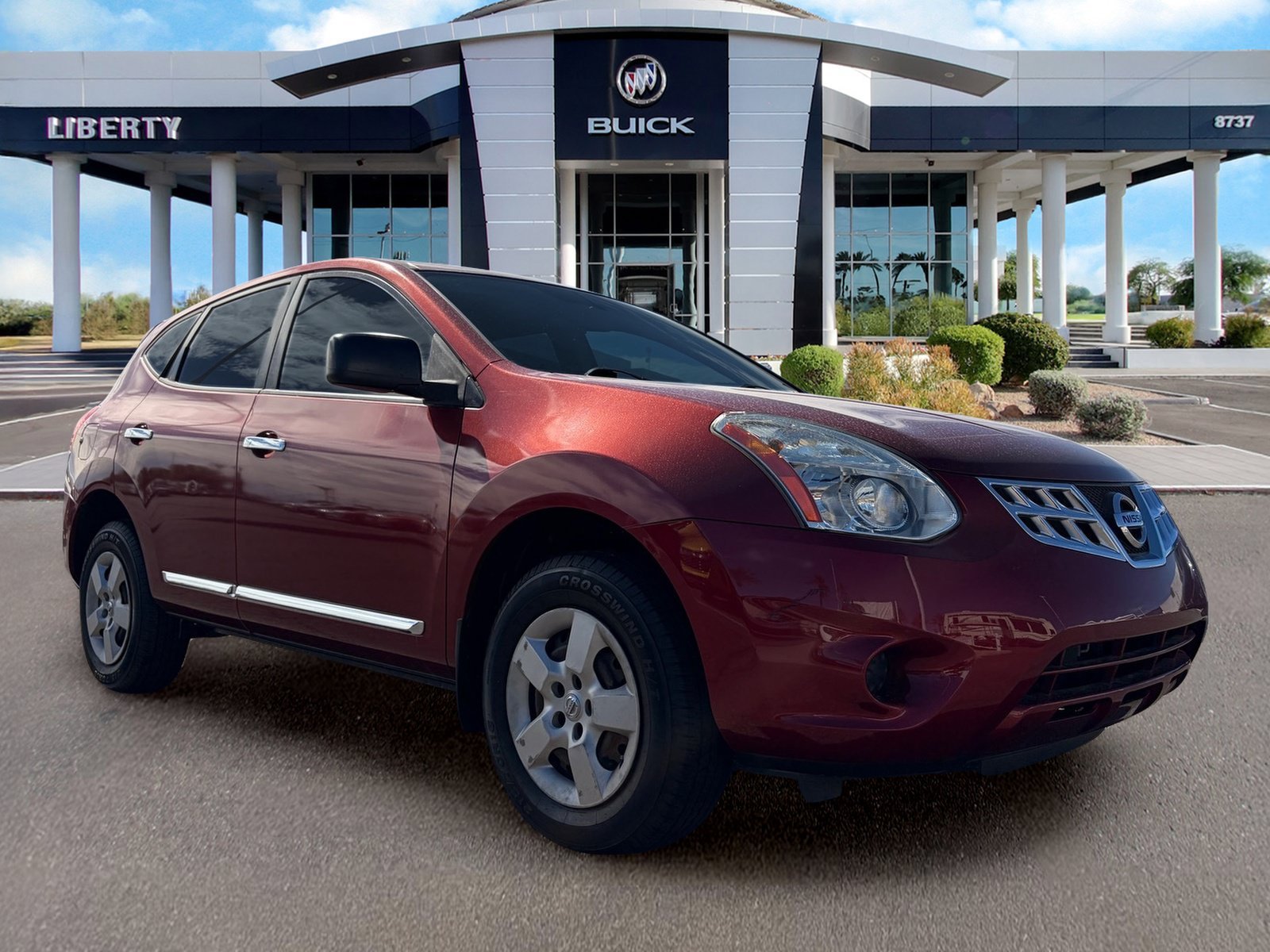 Used 2013 Red Nissan S image 2