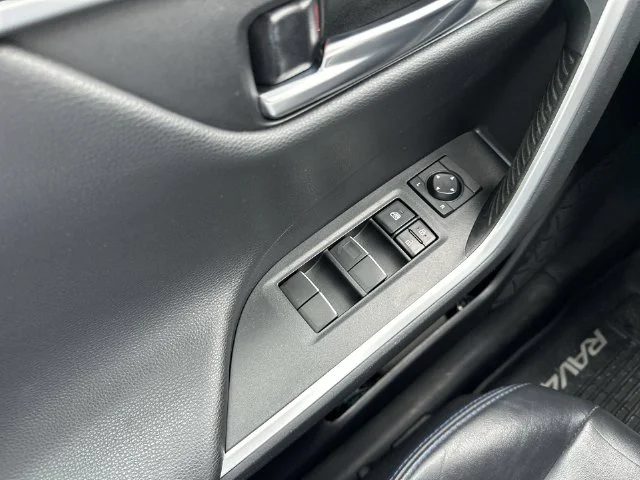 Used 2019 White Toyota XSE image 14