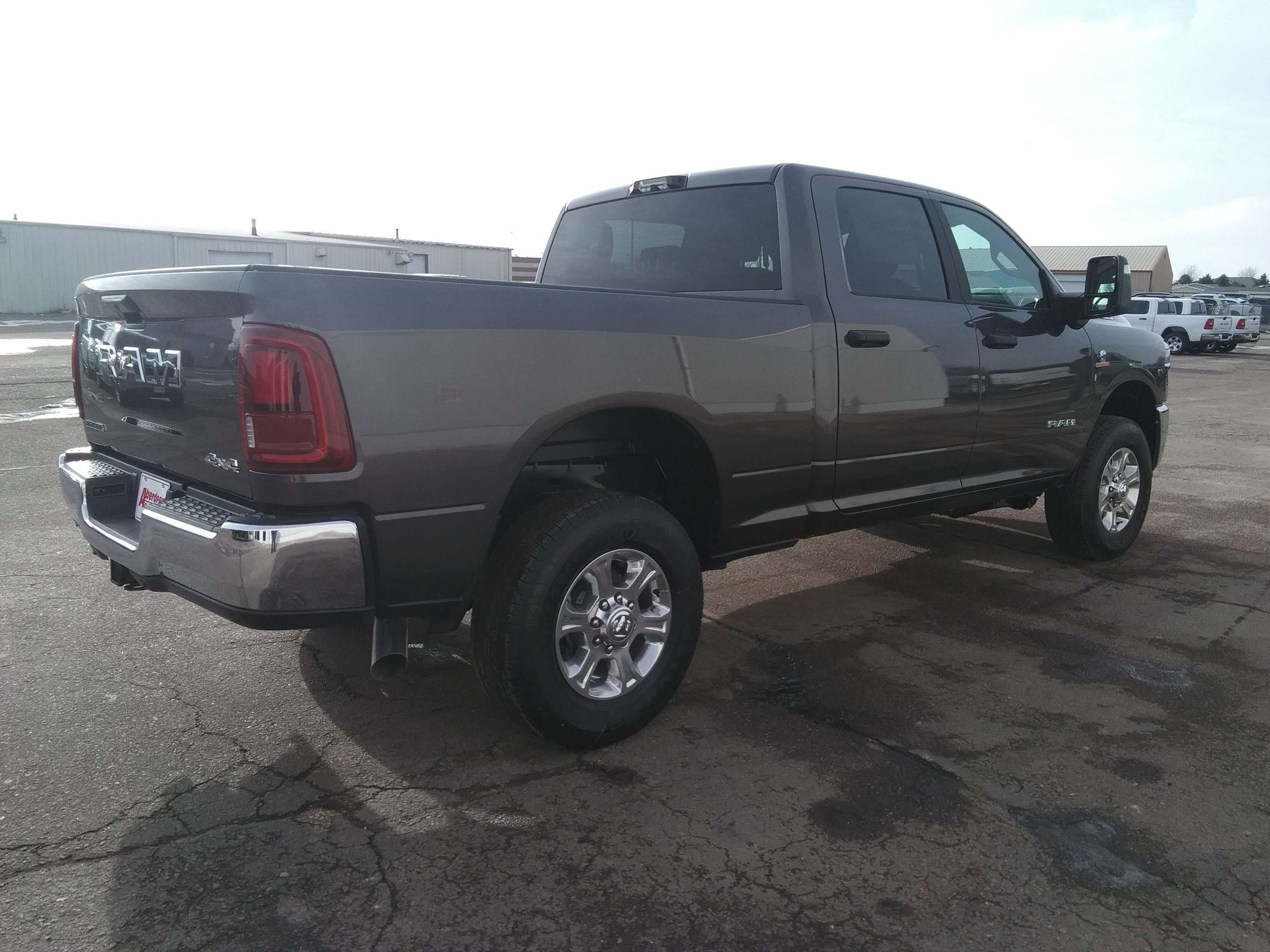 New 2026 Granite Crystal Metallic Clear-Coat Exterior Paint RAM Big Horn image 5