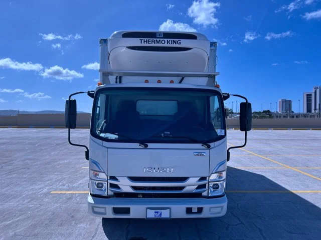 New 2024 White ISUZU 18ft Thermo King w/2500lb Lift, 19,500lb GVWR image 16