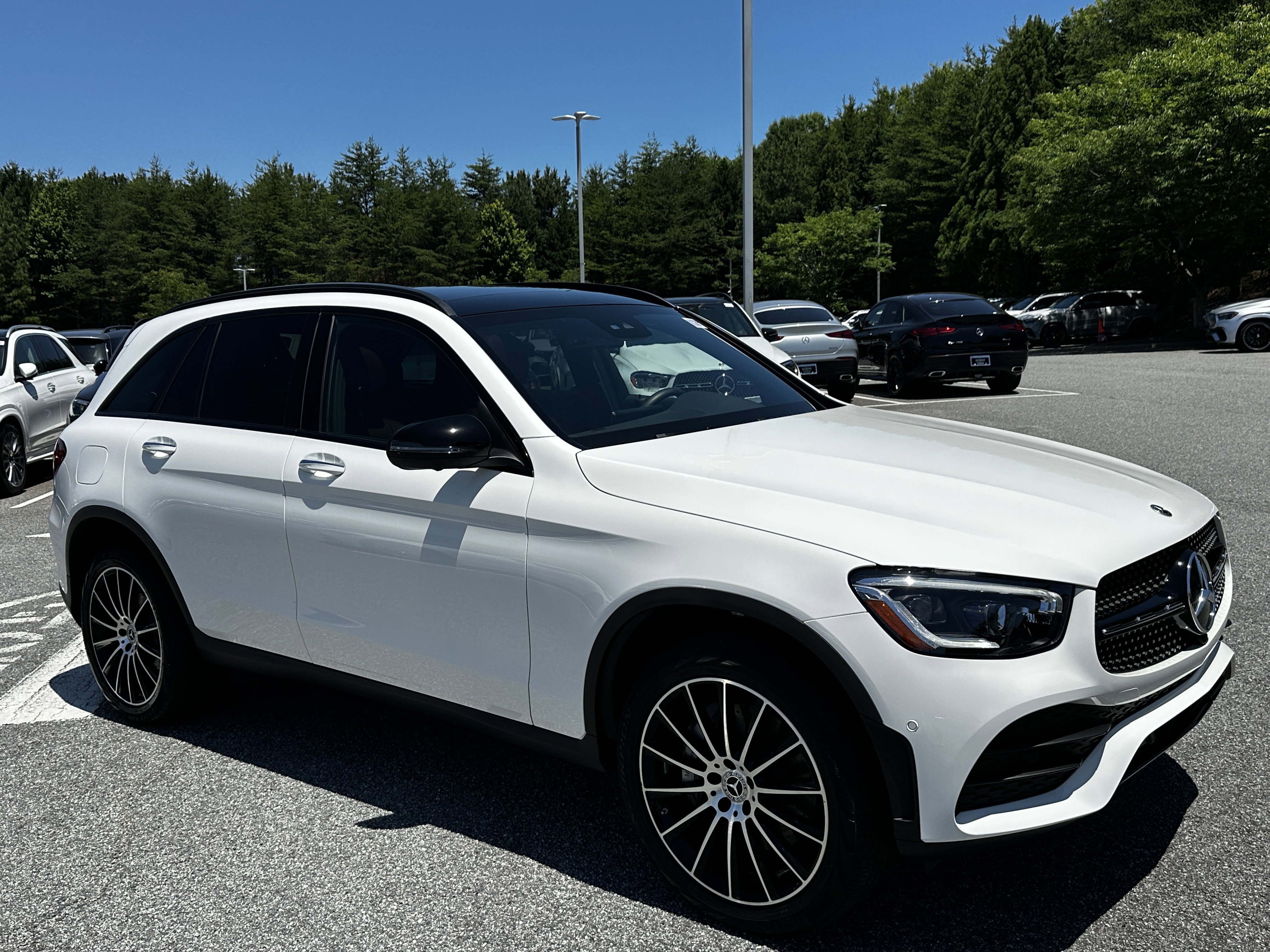 Certified Used 2022 White Mercedes-Benz GLC 300 image 2