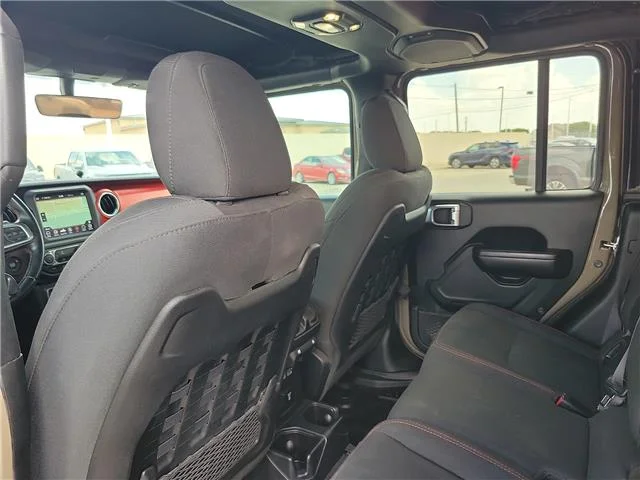 Used 2020 Gobi Clearcoat Jeep Rubicon 4x4 Crew Cab 5 ft. box image 9