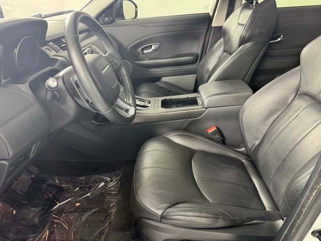 Used 2019 Fuji White Land Rover SE image 11