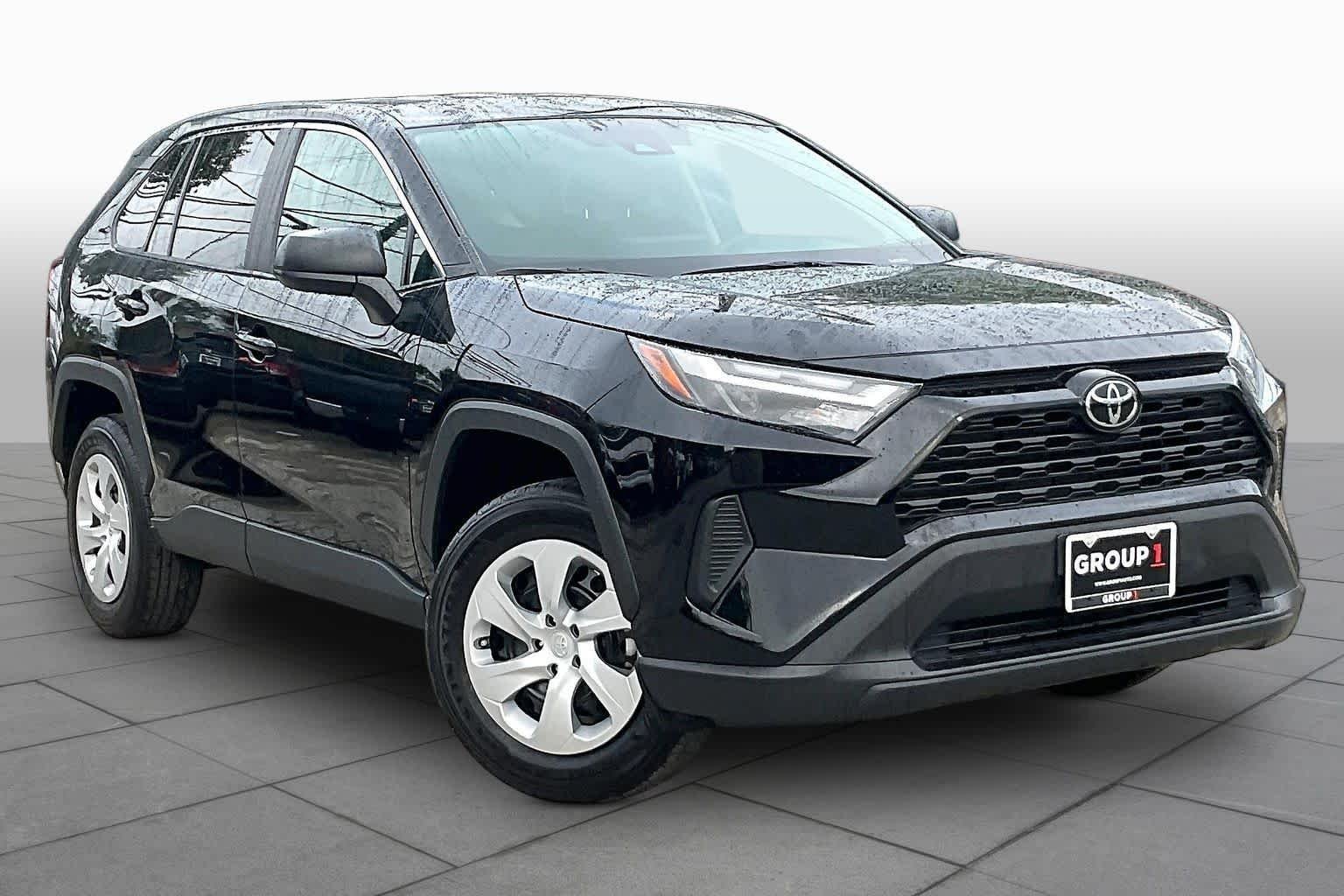 Used 2025 Midnight Black Metallic Toyota LE image 3