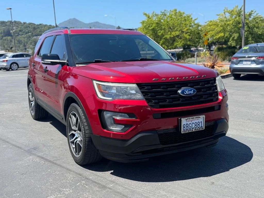 Used 2017 Red Ford Sport image 4