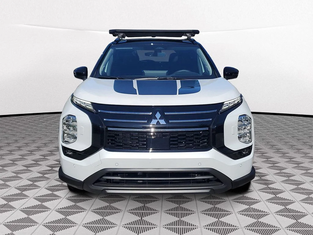 New 2026 White Mitsubishi Trail Edition image 2
