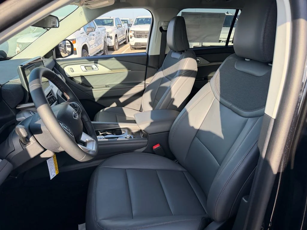New 2026 Agate Black Metallic Ford Active image 10