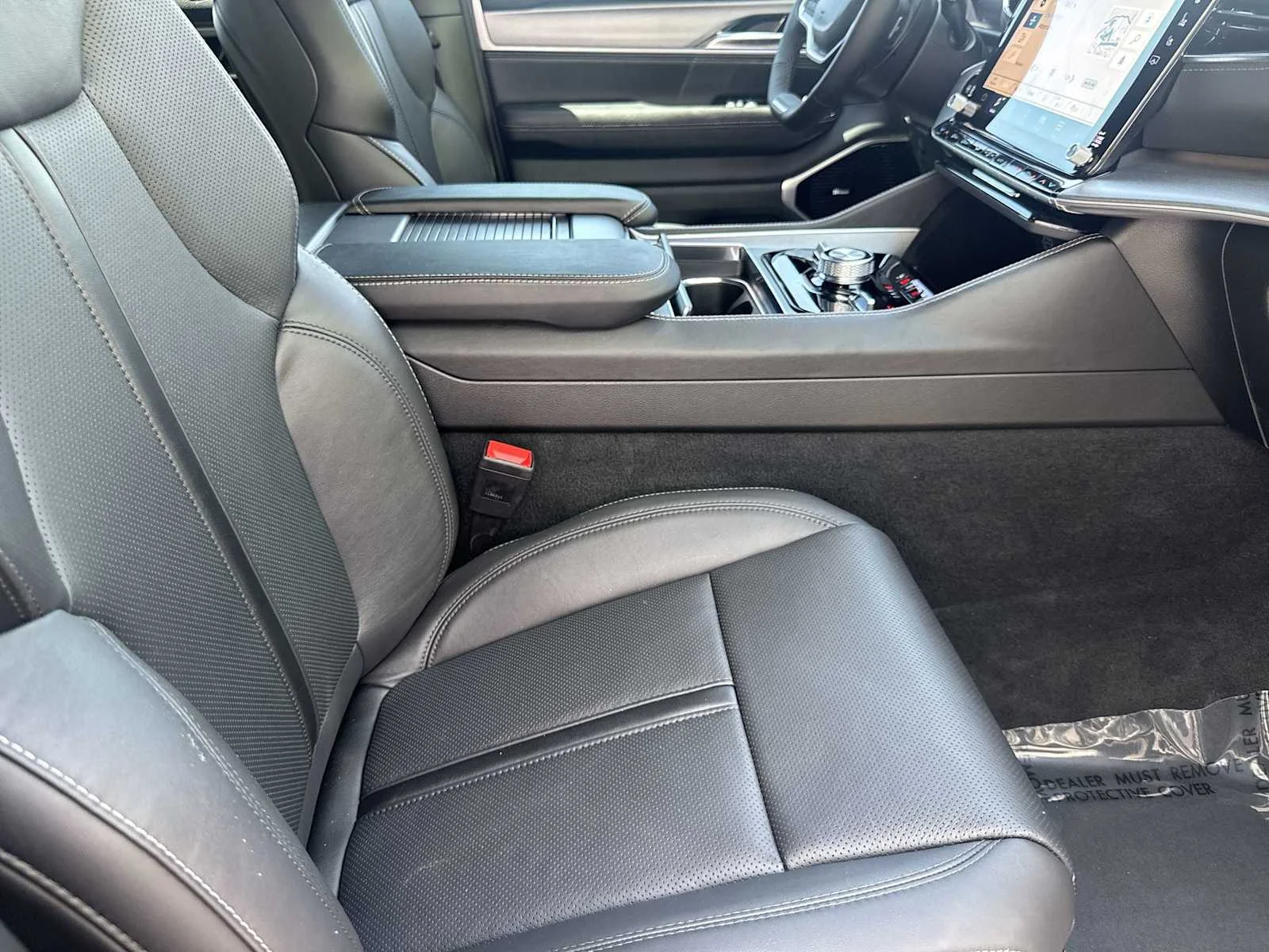 New 2026 High Gloss Black Exterior Paint Jeep Limited Reserve image 18