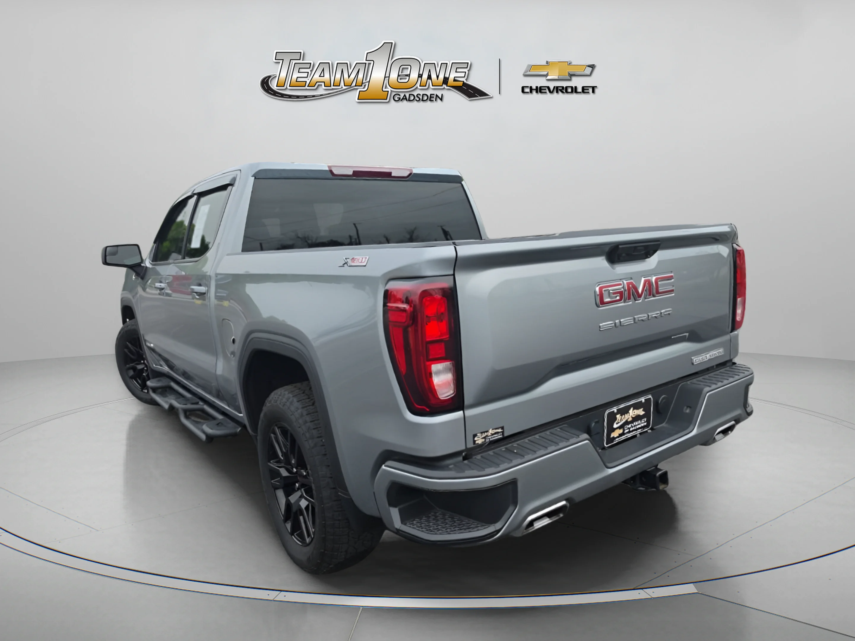 Used 2025 Sterling Metallic GMC Elevation image 5