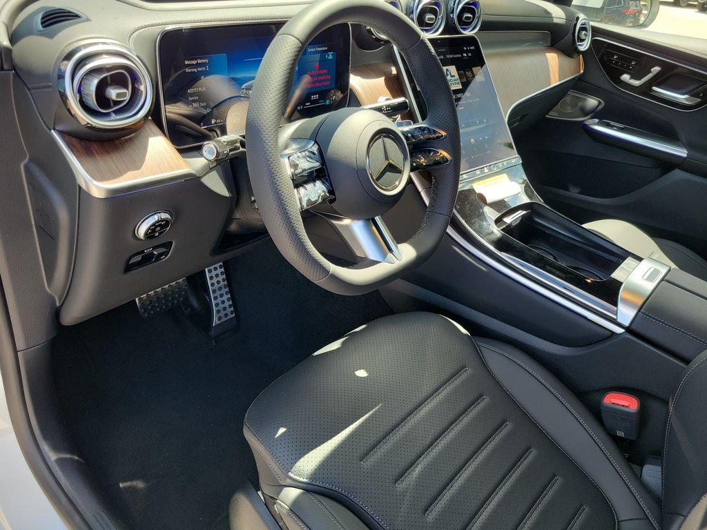 New 2027 MANUFAKTUR Moonlight White Metallic Mercedes-Benz GLC 300 image 19