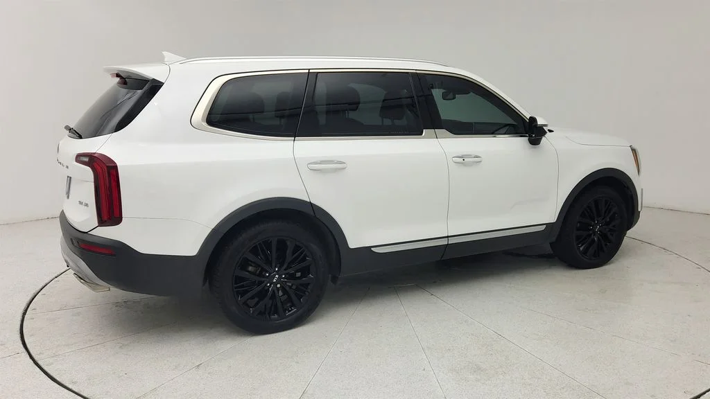 Used 2021 White Kia SX image 7
