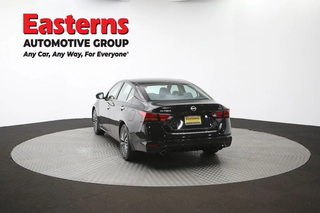 Used 2023 Black Nissan 2.5 SV image 66