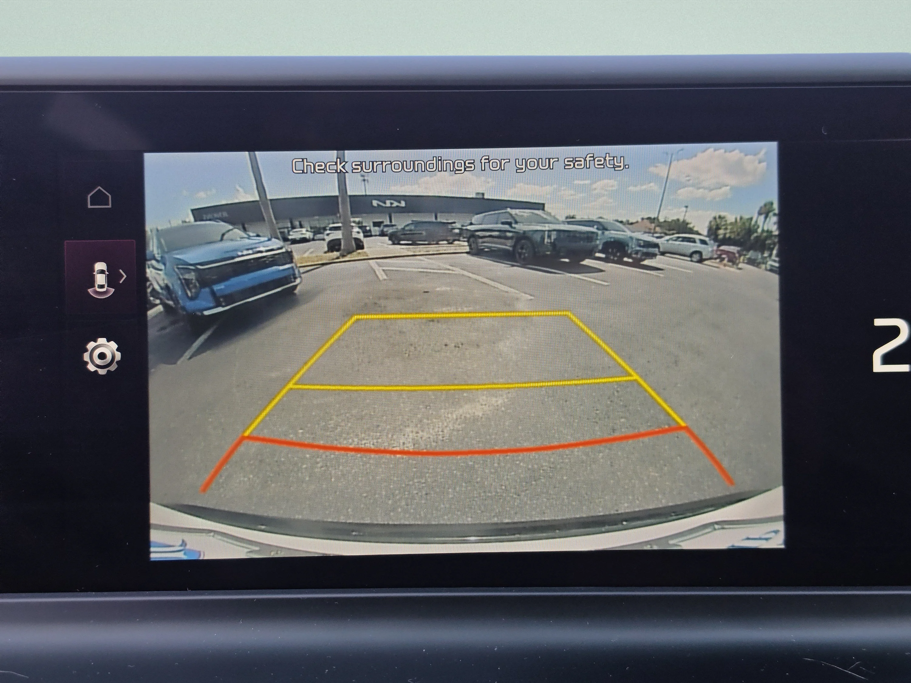 Used 2024 Clear White/Black Roof Kia X-Line image 28