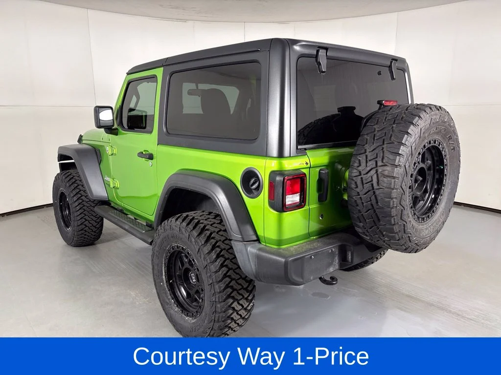Used 2019 Green Jeep Sport S image 8