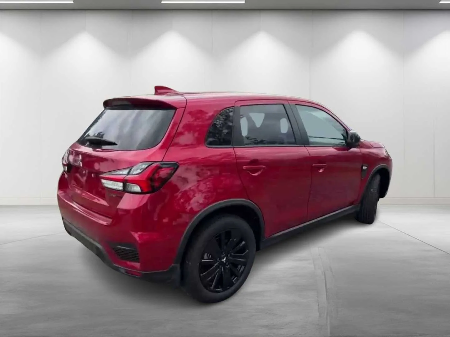 New 2027 Red Diamond Mitsubishi LE image 7