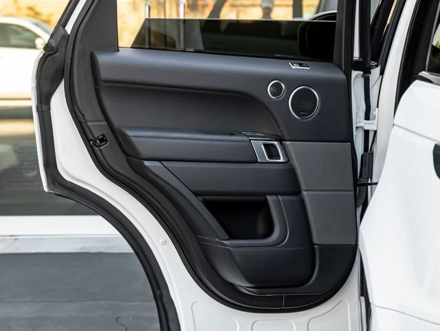 Used 2019 Fuji White Land Rover HSE image 30