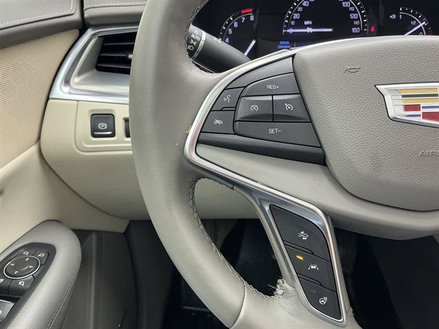 Certified Used 2017 Crystal White Tricoat Cadillac Luxury AWD image 9