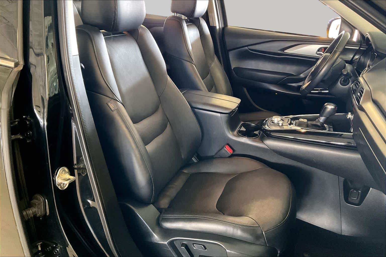 Pre-Owned 2022 Mazda CX-9 Touring
