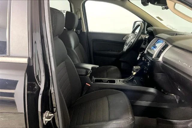 Used 2019 Shadow Black Ford XLT image 32