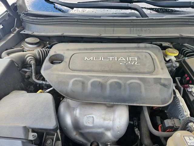 Used 2019 Silver Jeep Limited image 22