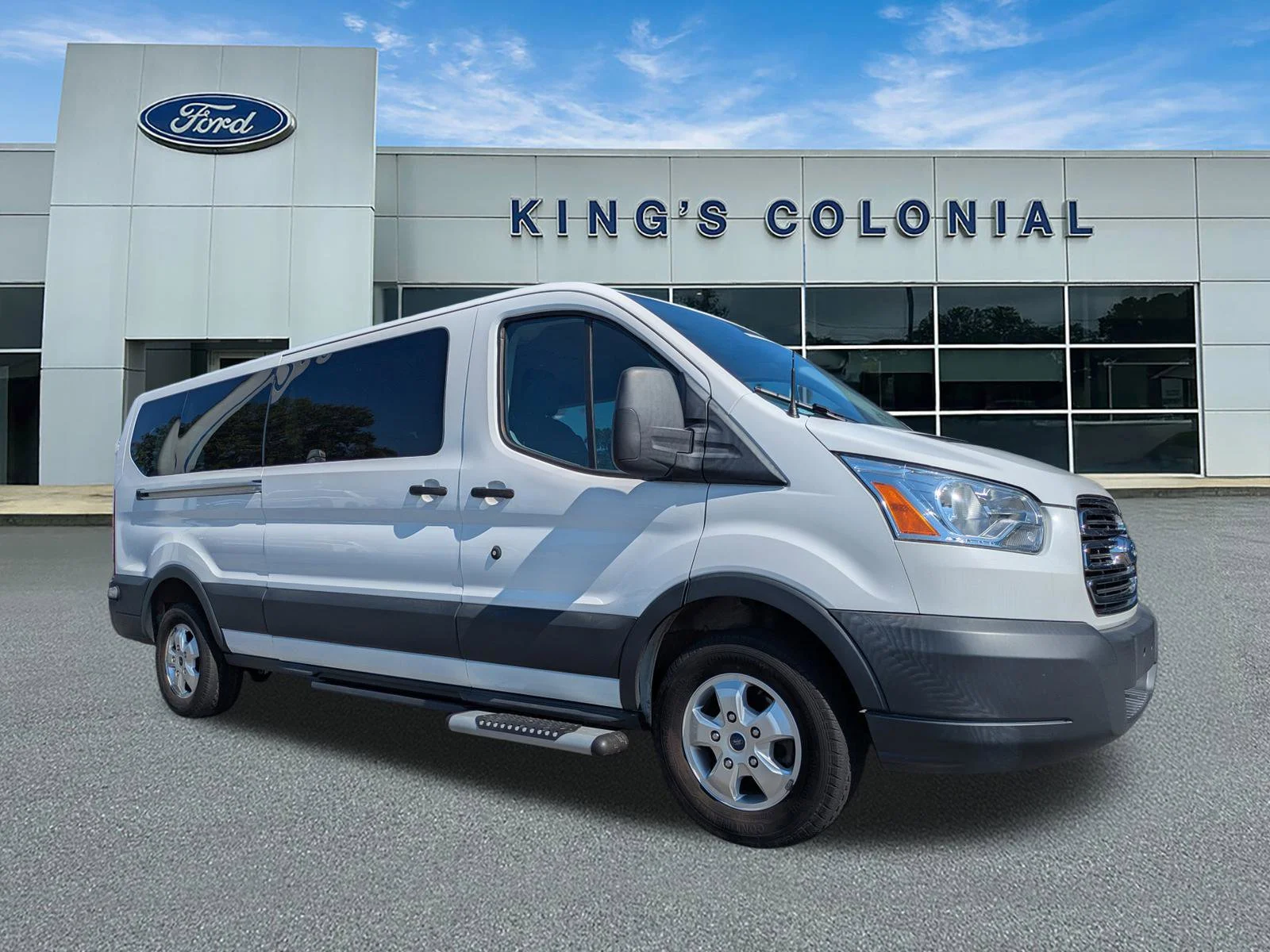 2018 Ford Transit 350 XLT Wagon Low Roof Sliding Pass. 148's photo