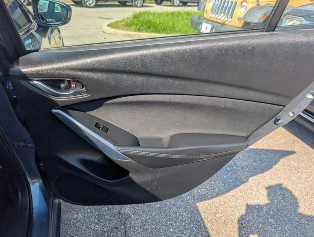 Used 2014 Blue Mazda i Sport image 21