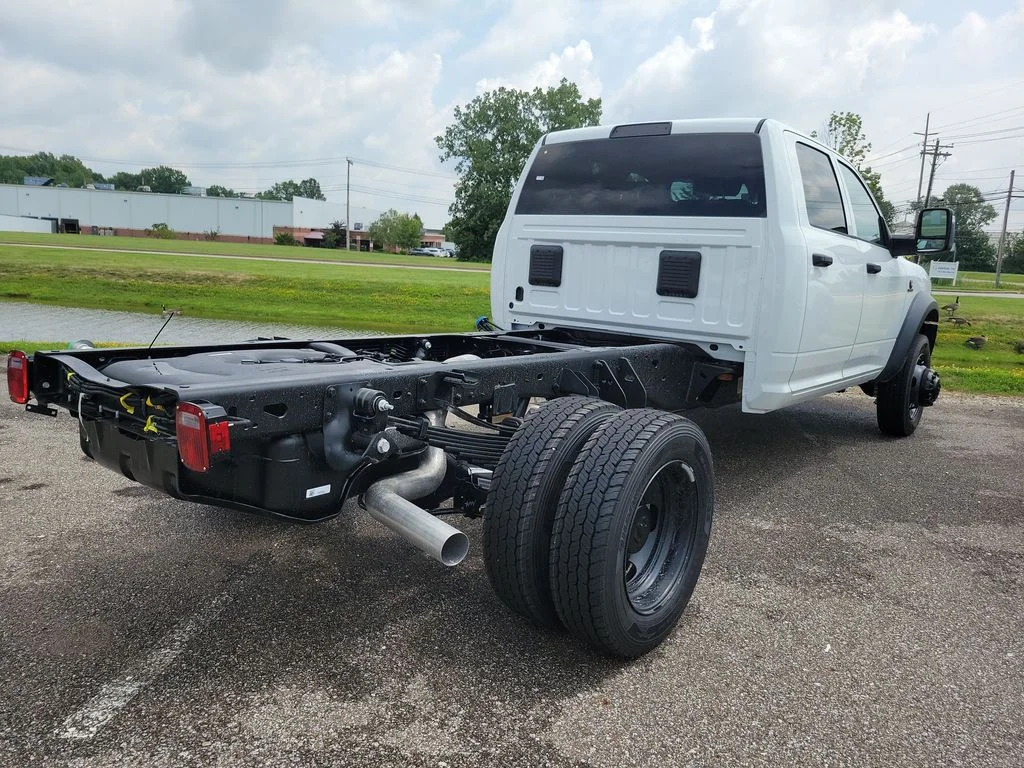 New 2026 Bright White Clearcoat RAM Tradesman image 8