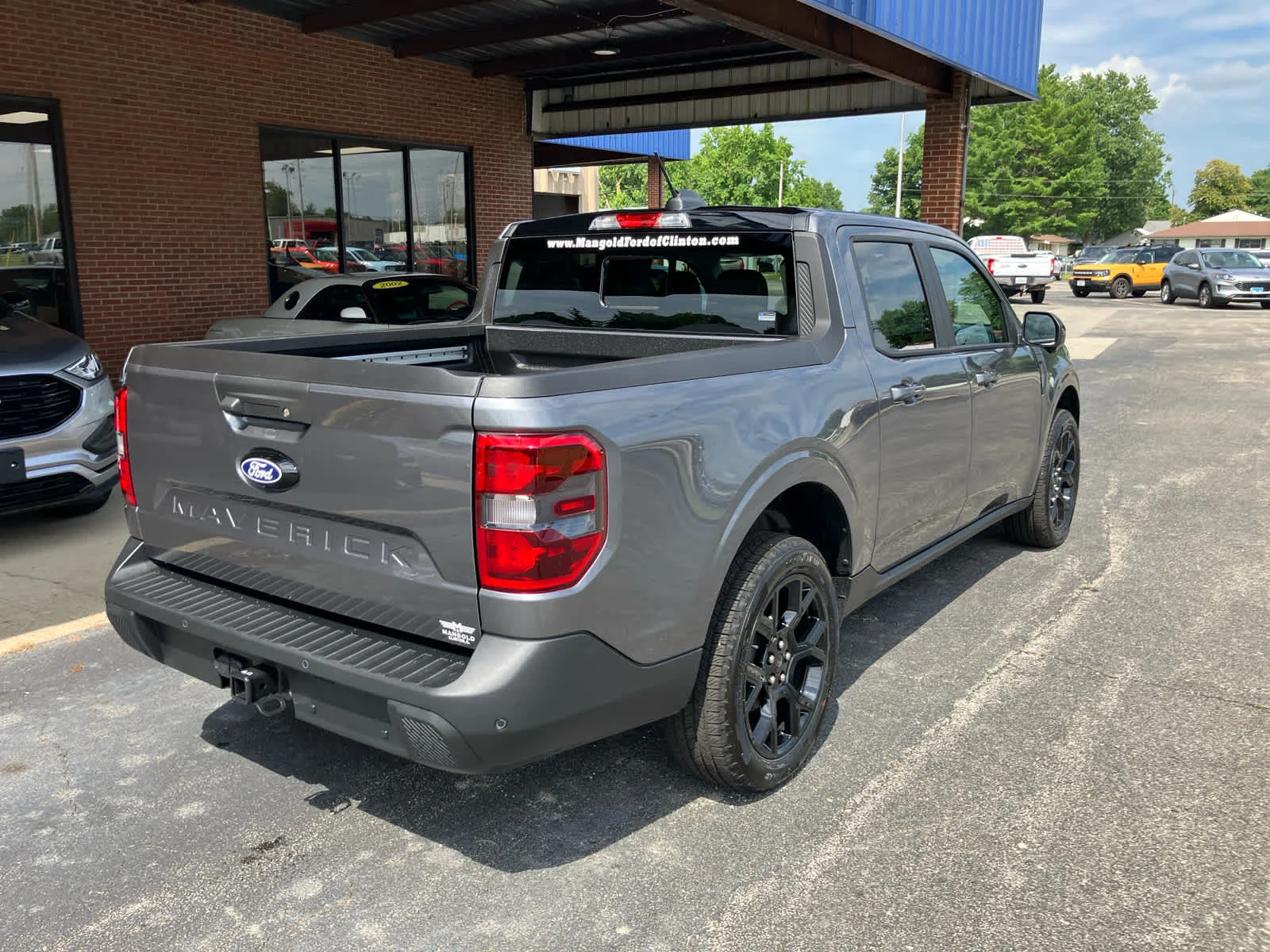 New 2026 Carbonized Gray Metallic Ford LARIAT image 19