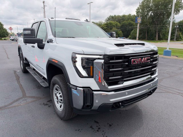 New 2026 Summit White GMC Pro image 4