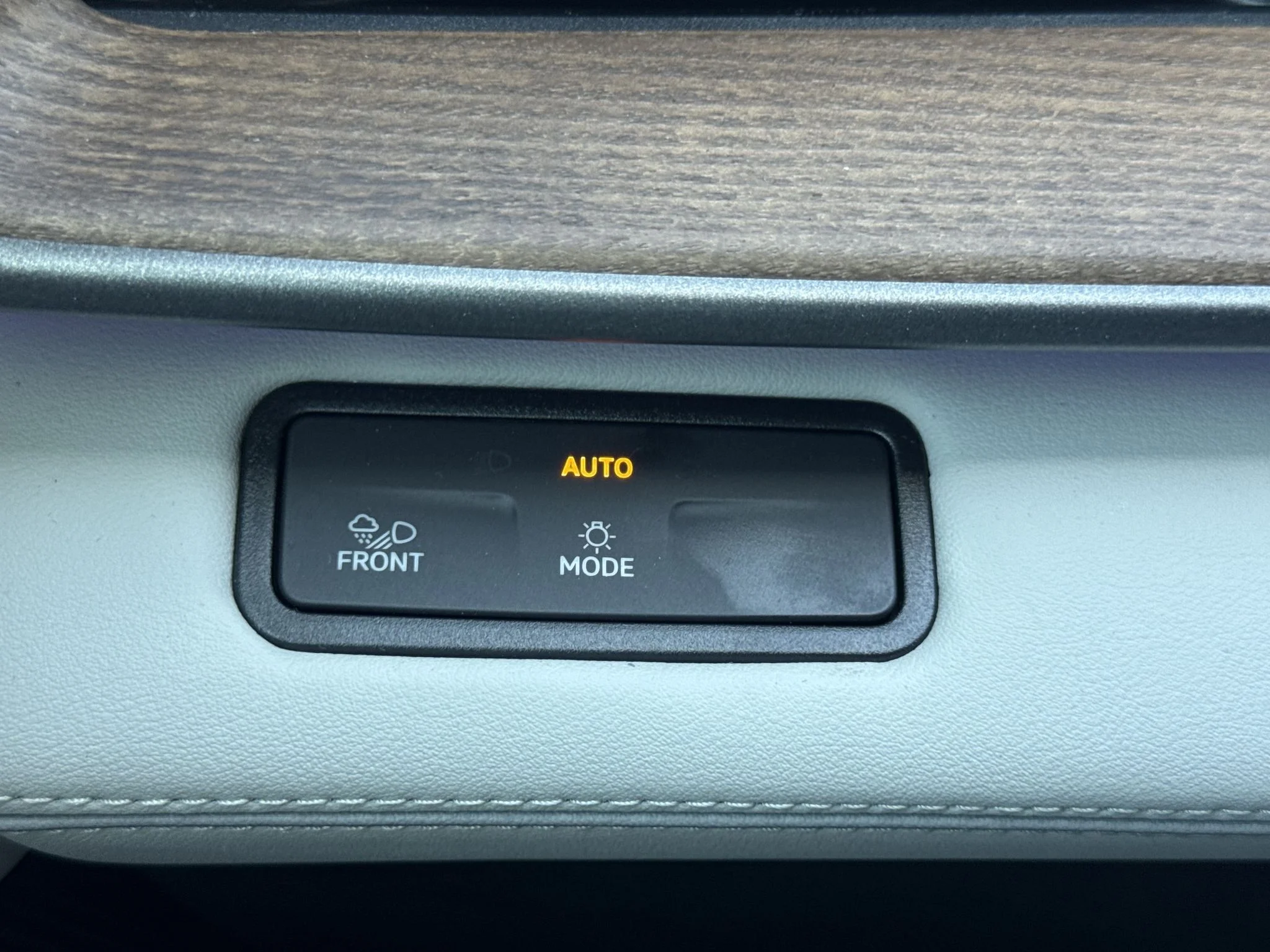 New 2027 Pure Gray Volkswagen SE w/Technology image 22