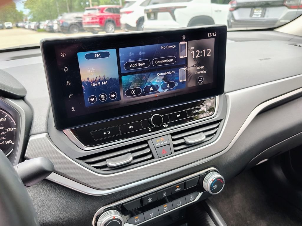 2026 Nissan Altima SR - Photo 19