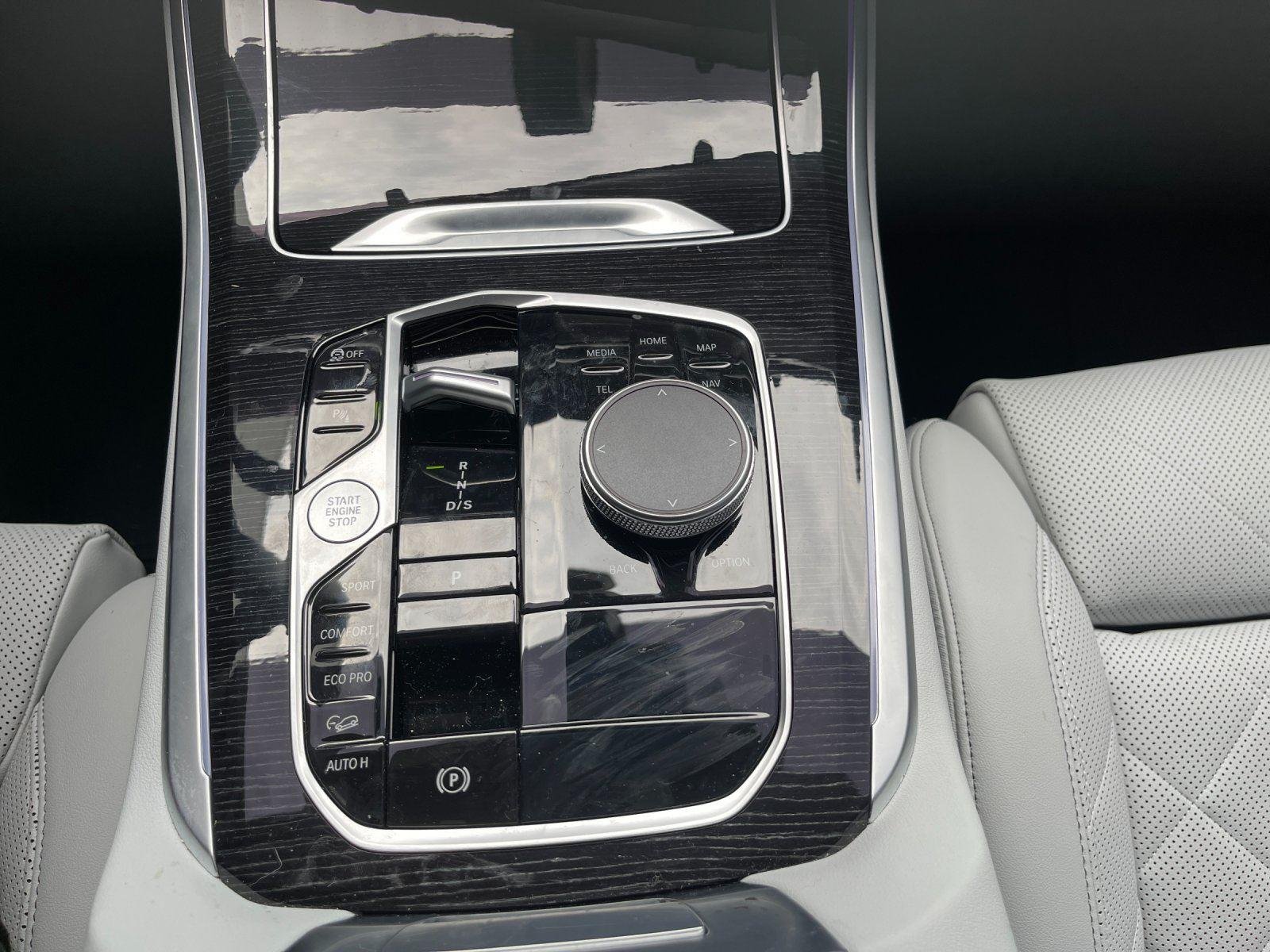 Used 2026 Dravit Grey Metallic BMW xDrive40i image 27