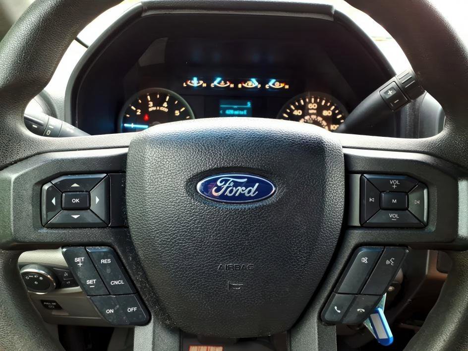 Used 2018 Oxford White Ford XLT image 21