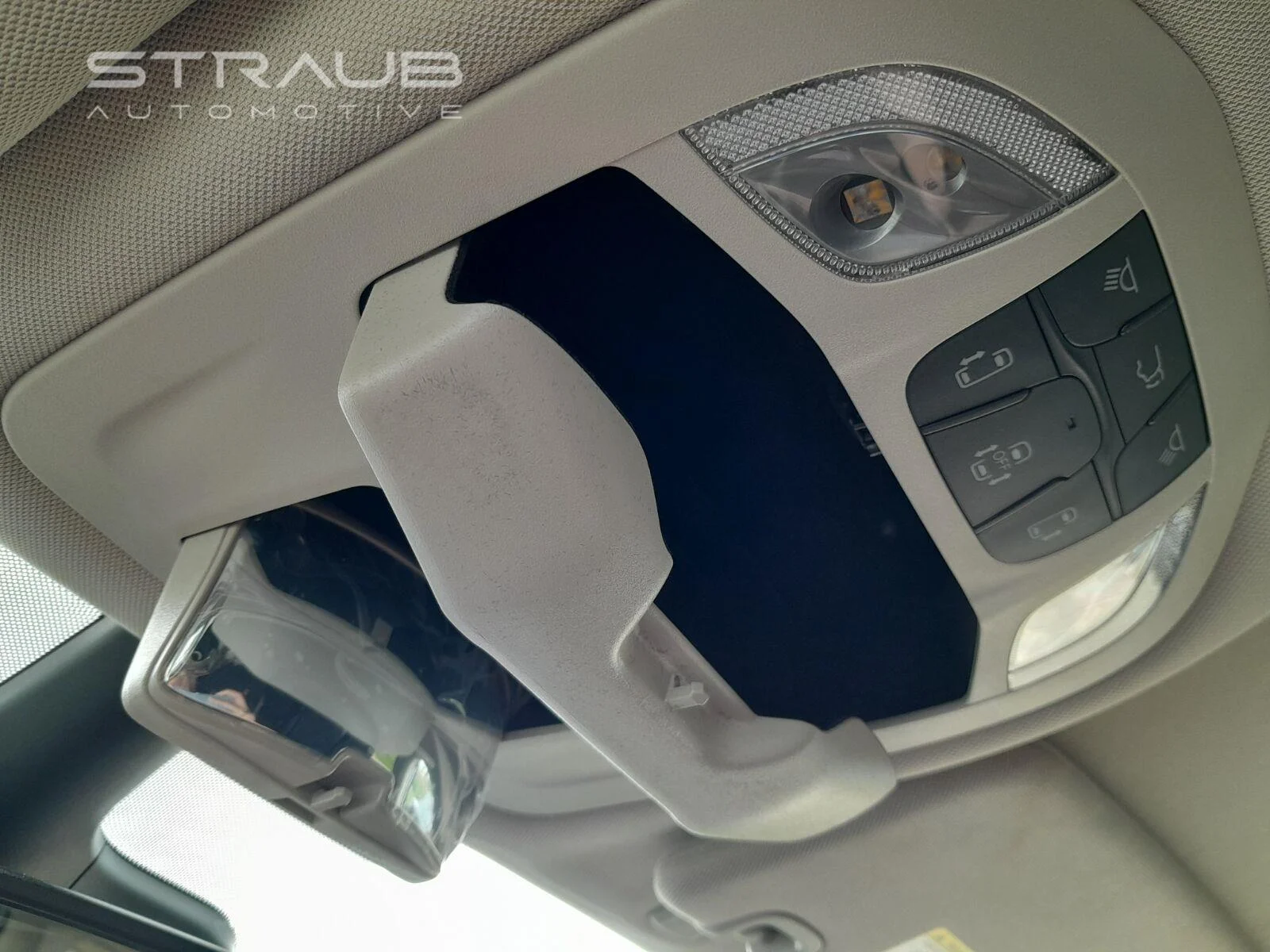 Used 2023 Bright White Clearcoat Chrysler LX image 28