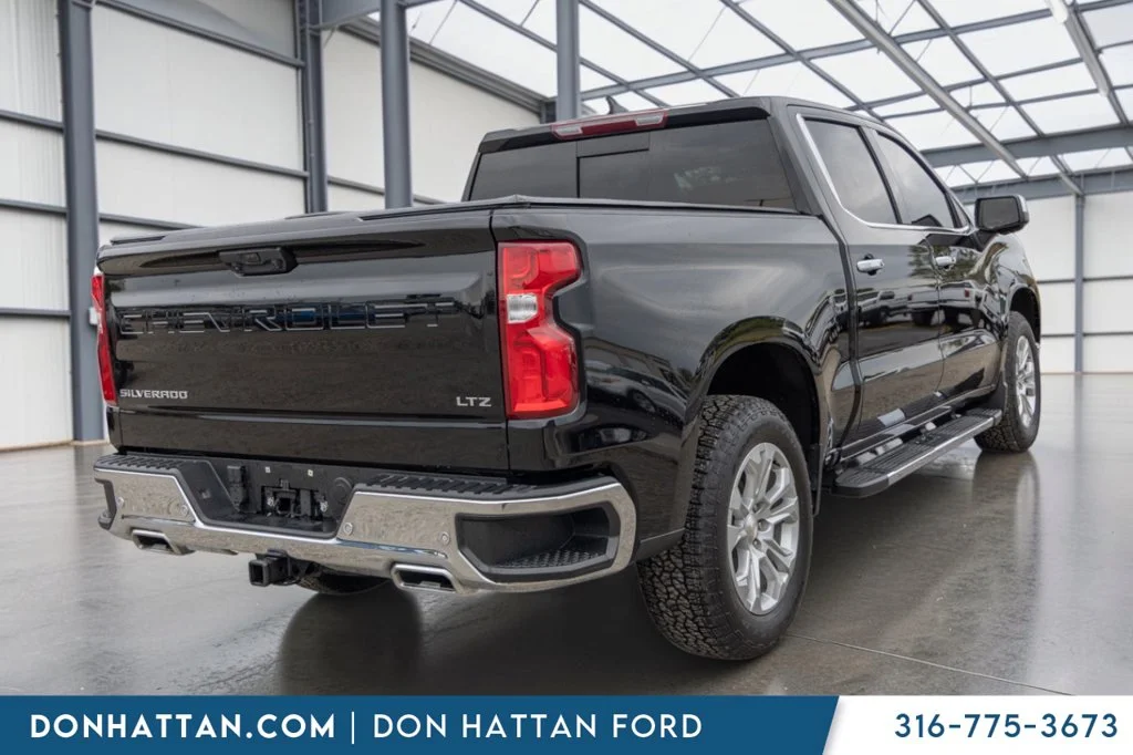 Used 2025 Black Chevrolet LTZ image 27
