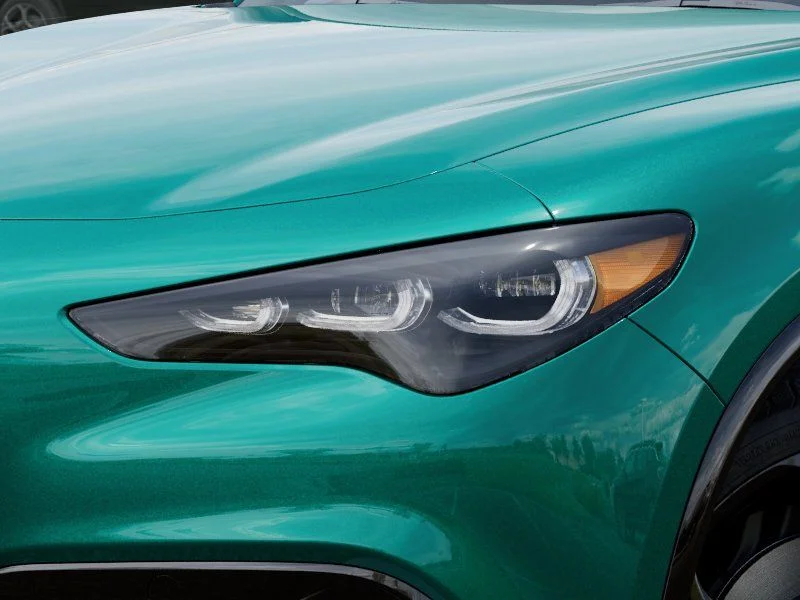 New 2026 Verde (Green) Fangio Metallic Exterior Paint Alfa Romeo Veloce image 10