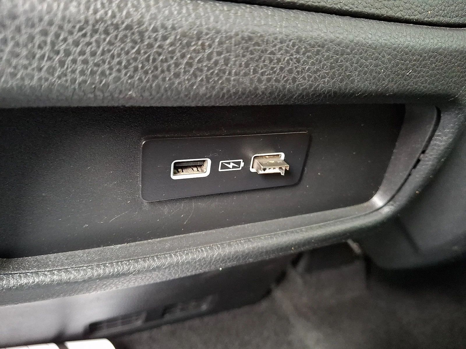 2023 Honda Pilot LX - Photo 10