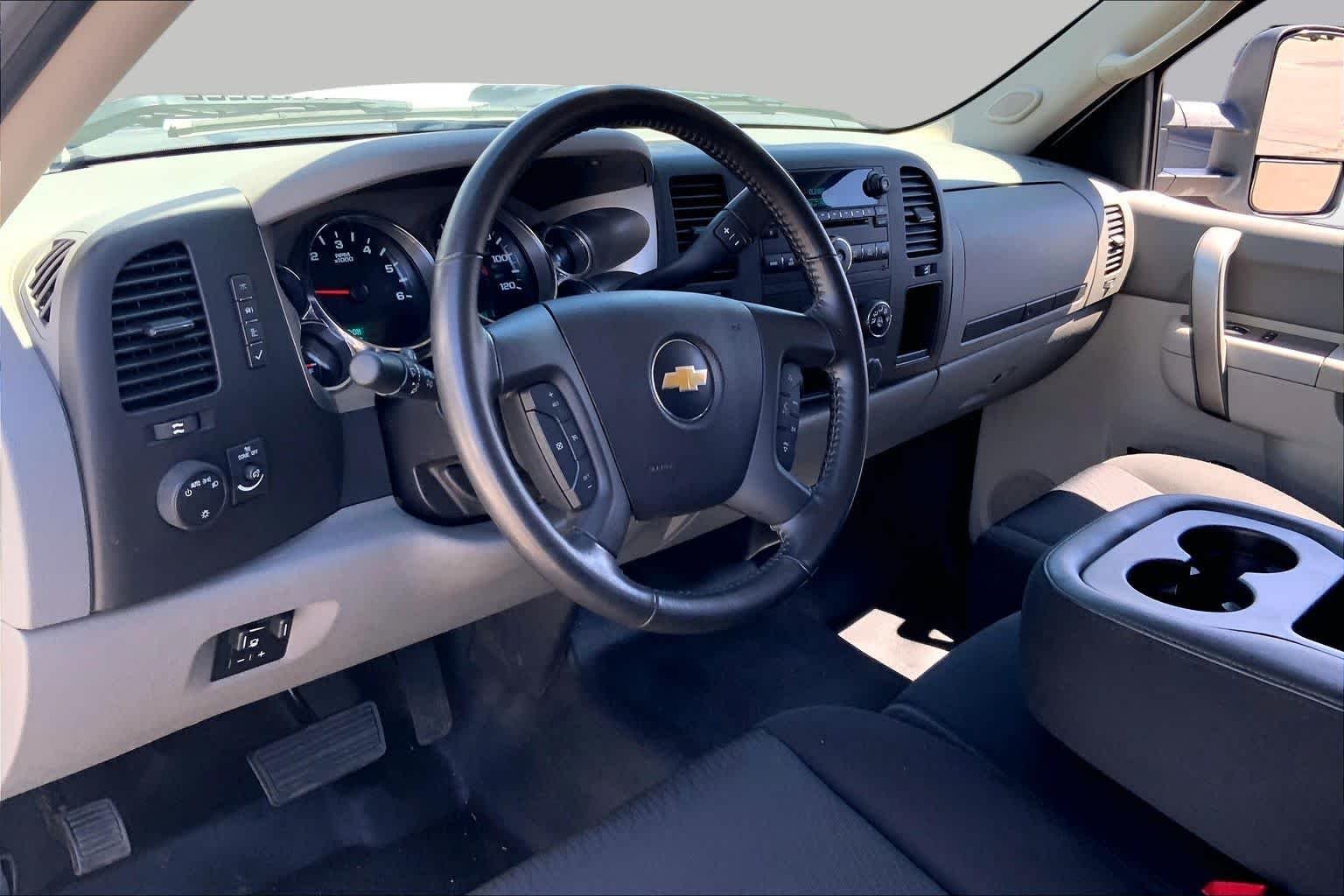 Used 2013 Summit White Chevrolet Work Truck image 16