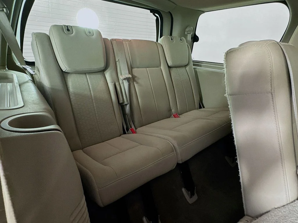Used 2013 Silver Ford XLT image 31