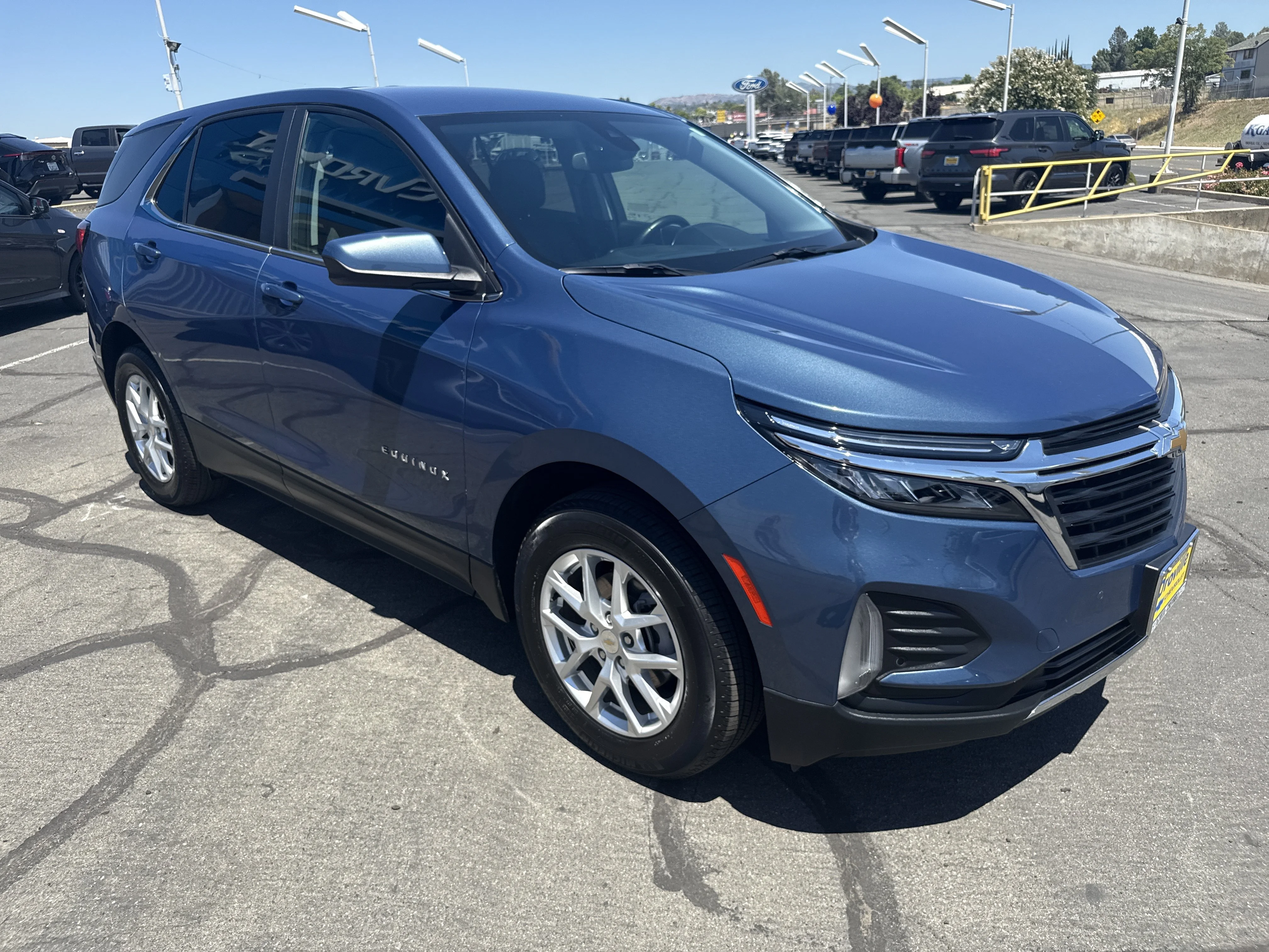 Used 2024 Lakeshore Blue Metallic Chevrolet LT image 7