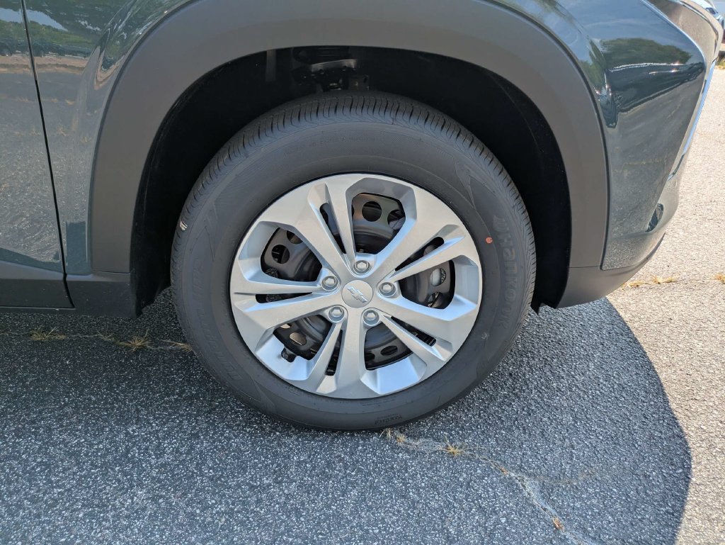 2026 Chevrolet Trax LS - Photo 11