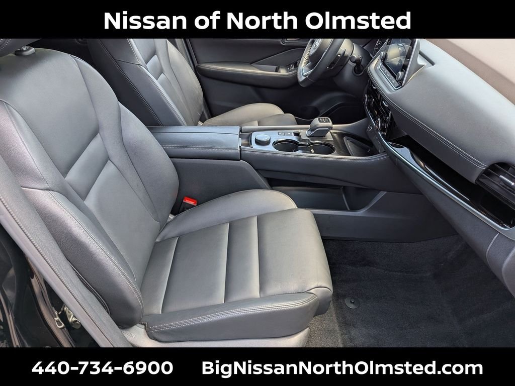 Certified Used 2023 Super Black Nissan SL image 27