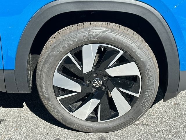 New 2026 Mountain  Lake Blue Metallic Volkswagen 2.0T SE w/Technology image 12