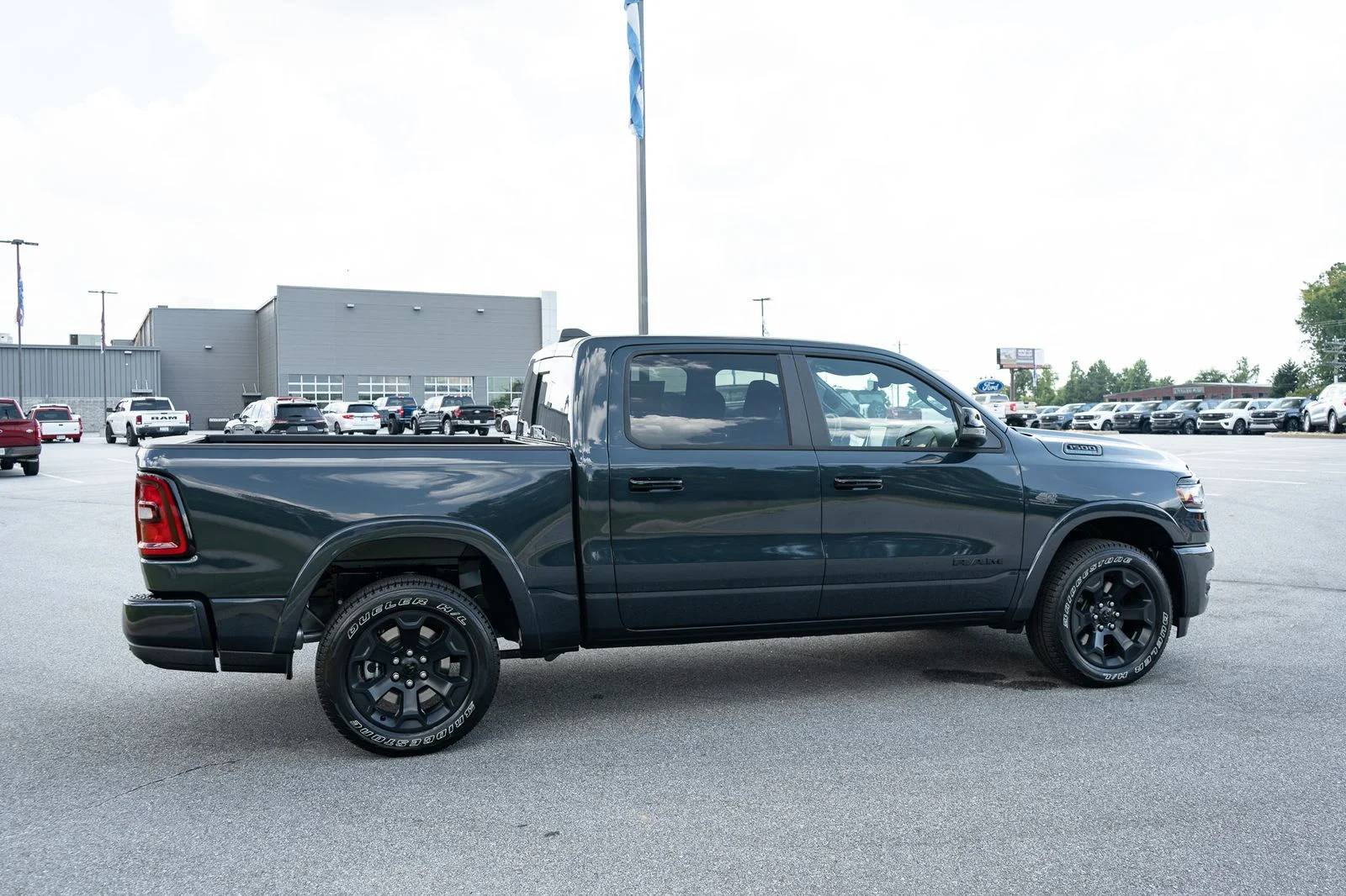 New 2027 Forged Blue Metallic Exterior Paint RAM Big Horn/Lone Star image 10