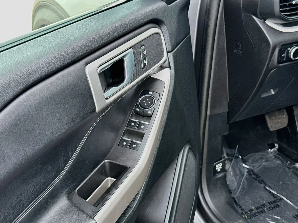 Certified Used 2024 Carbonized Gray Metallic Ford XLT image 15