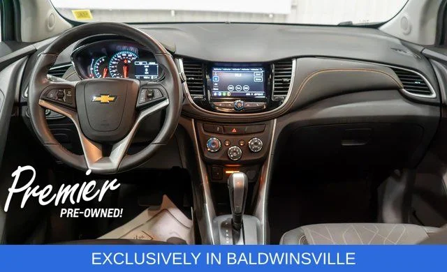 Used 2022 Silver Chevrolet LT image 13