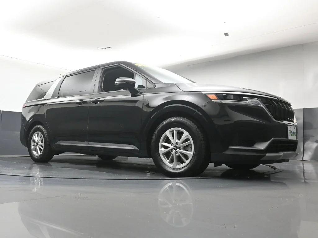 Used 2024 Black Kia LX image 26
