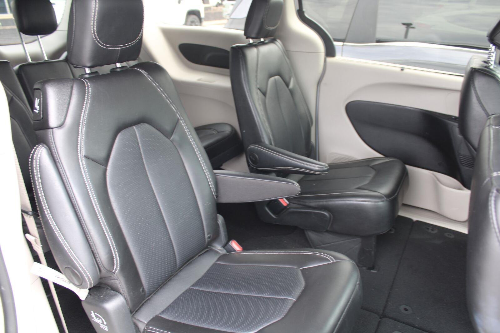 Used 2024 Bright White Clearcoat Chrysler Touring L image 5