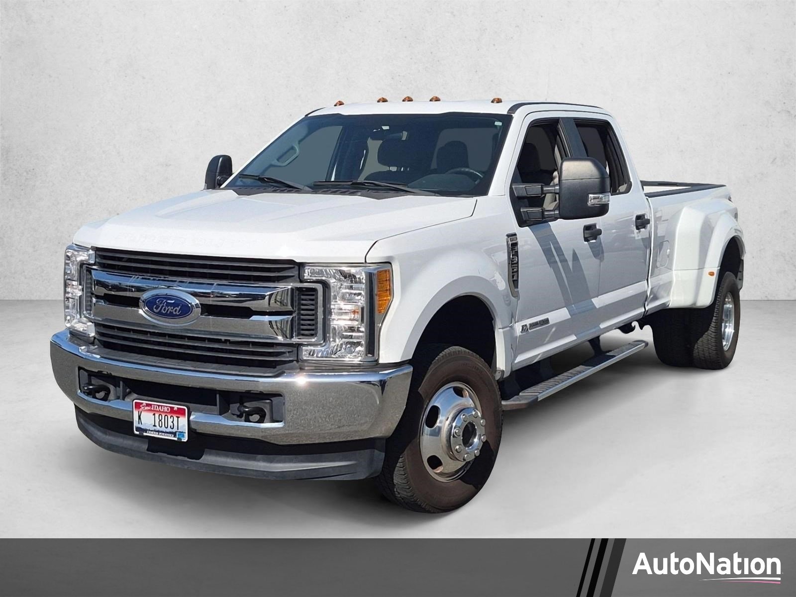 Used 2017 Oxford White Ford XL image 1