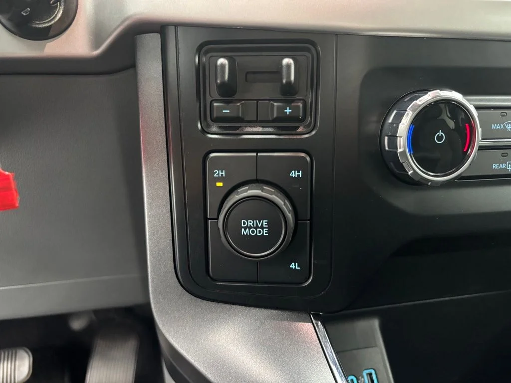 Used 2023 Blue Ford XLT image 27